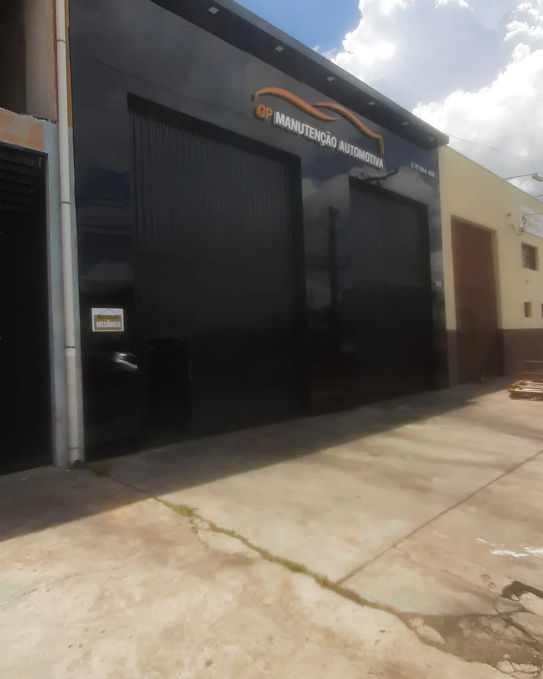 Fachada Comercial